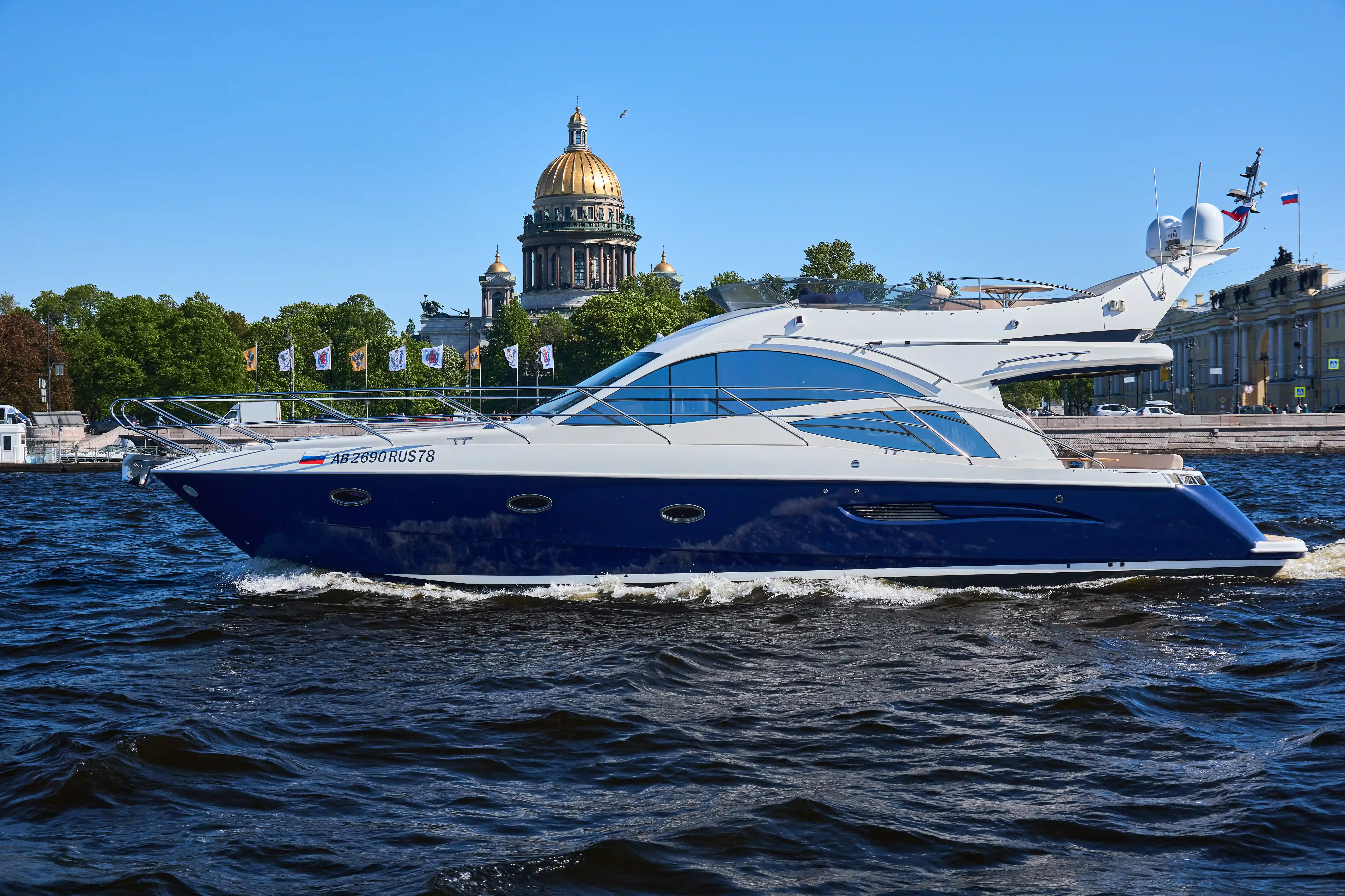 Яхта Galeon 440 image- 16